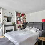 Nice Studio In The Heart Of Paris